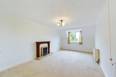 2 bedroom apartment for sale, Regency Crescent, Christchurch, Dorset, BH23