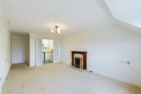 2 bedroom apartment for sale, Regency Crescent, Christchurch, Dorset, BH23