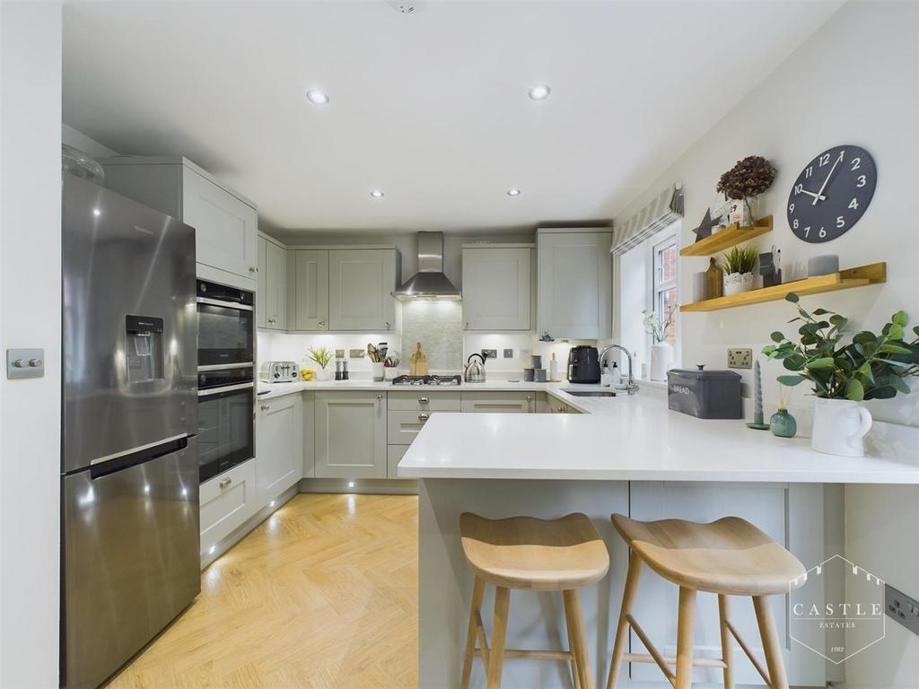 Dining kitchen