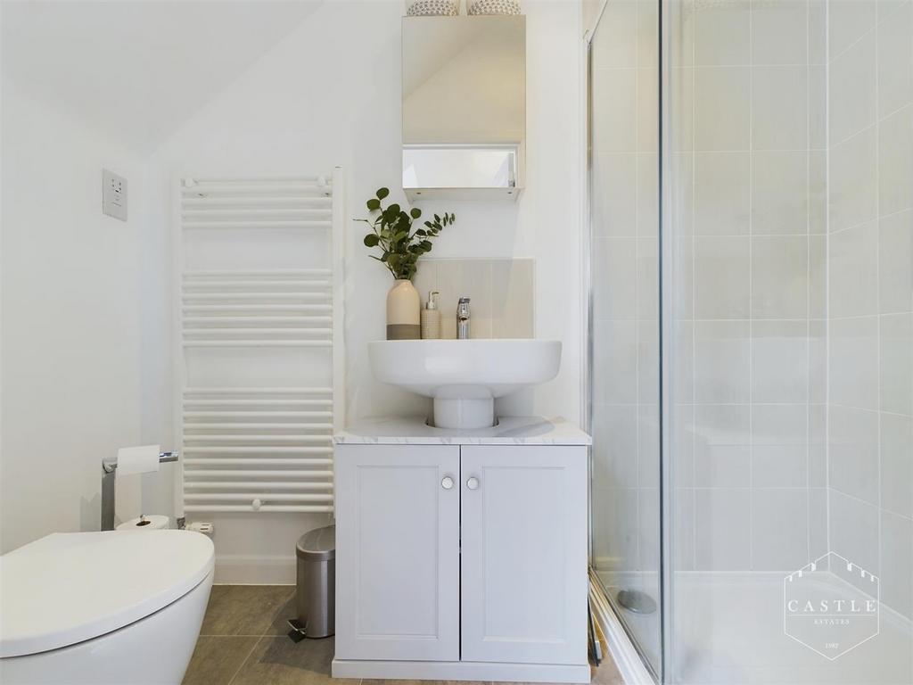 Ensuite shower room