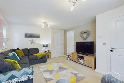 8 Sunloch Close, Burbage, Hinckley, LE10 2TT
