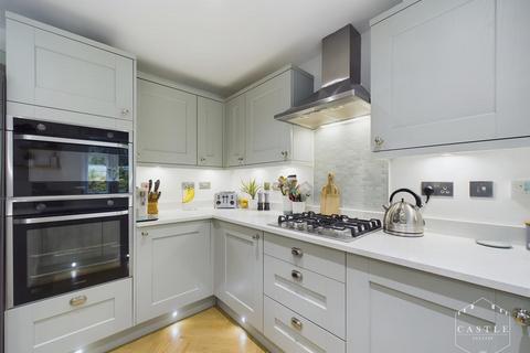 8 Sunloch Close, Burbage, Hinckley, LE10 2TT