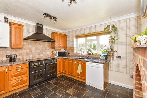 4 bedroom semi-detached house for sale, Seal Road, Selsey, Chichester, West Sussex