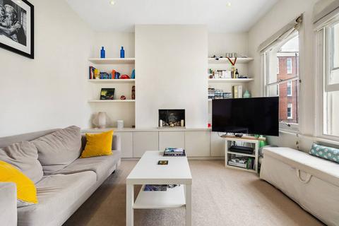 2 bedroom flat to rent, Belleville Road, Between the Commons, London, SW11