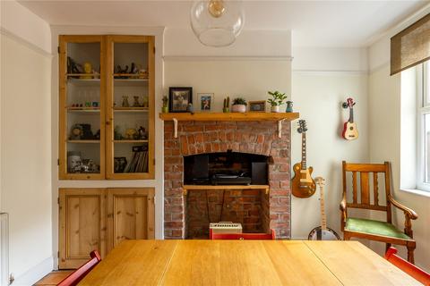 46 Dunkerry Road, Bristol, BS3 4LB