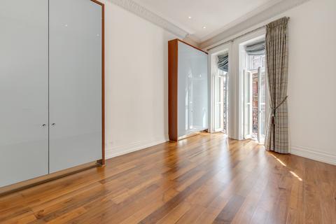 3 bedroom flat for sale, Albert Hall Mansions, London SW7