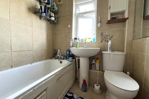 12 Compton Crescent, Chessington, KT9 2HB