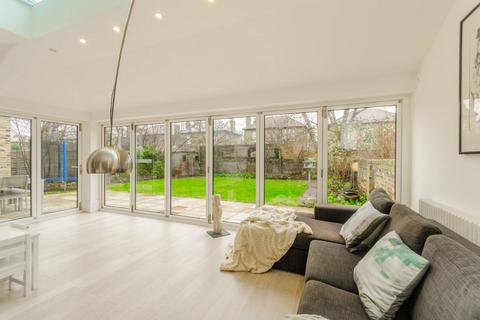 59 Windsor Road, London, E7 0QY