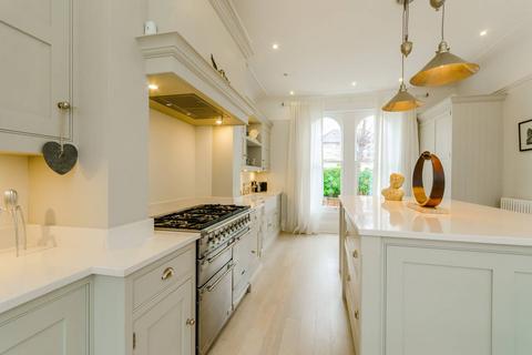 59 Windsor Road, London, E7 0QY