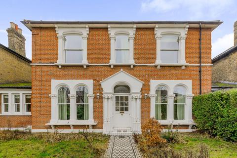 59 Windsor Road, London, E7 0QY