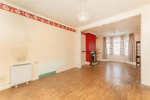 15 Gloucester Road, Enfield, EN2 0EX