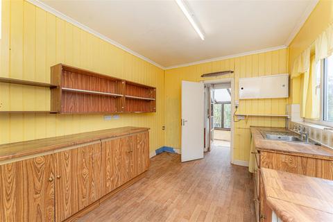 15 Gloucester Road, Enfield, EN2 0EX