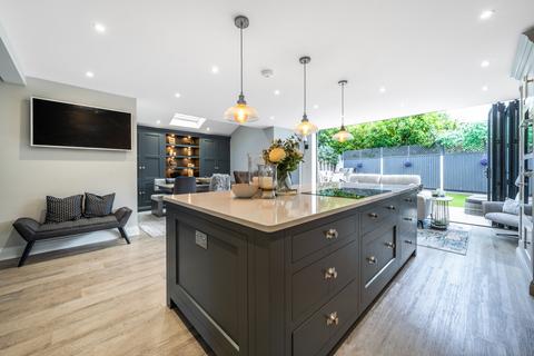 14 Rectory Close, Farnham Royal, Slough, SL2 3BG