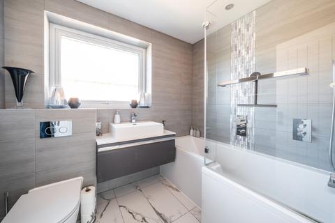 14 Rectory Close, Farnham Royal, Slough, SL2 3BG