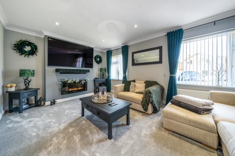 14 Rectory Close, Farnham Royal, Slough, SL2 3BG