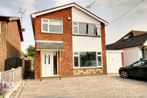 4 bedroom detached house for sale, Little Wheatley Chase, Rayleigh