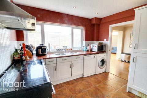 4 bedroom detached house for sale, Little Wheatley Chase, Rayleigh