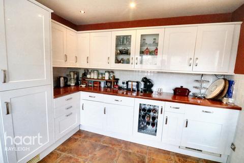 4 bedroom detached house for sale, Little Wheatley Chase, Rayleigh