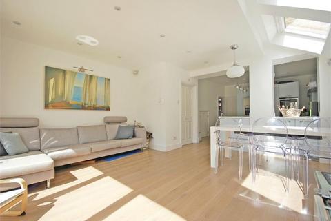 5 bedroom semi-detached house to rent, Grove Avenue, Twickenham