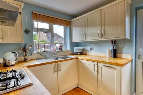 15 Mull Close, Oakley, Basingstoke, RG23 7LQ