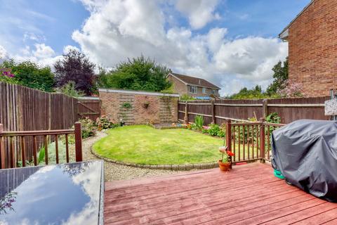 15 Mull Close, Oakley, Basingstoke, RG23 7LQ