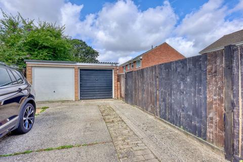 15 Mull Close, Oakley, Basingstoke, RG23 7LQ