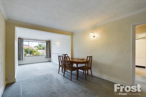 301 Kingston Road, Ashford, TW15 3SJ
