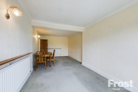 301 Kingston Road, Ashford, TW15 3SJ