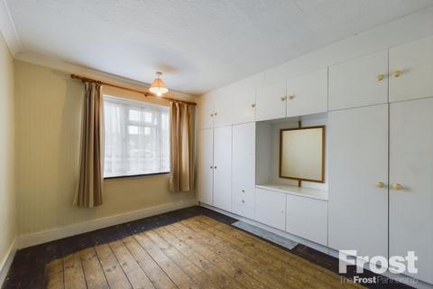 301 Kingston Road, Ashford, TW15 3SJ