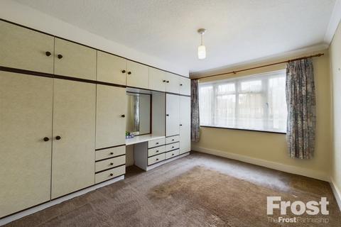 301 Kingston Road, Ashford, TW15 3SJ