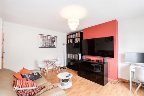 33c Warren Road, Chingford, London, E4 6QR