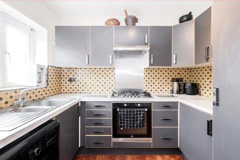 33c Warren Road, Chingford, London, E4 6QR