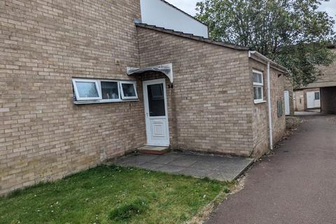 2 bedroom bungalow to rent, Lingfield Walk, Corby NN18