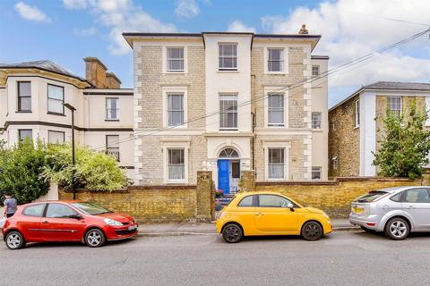 2 bedroom maisonette for sale, Dover Street, Ryde, Isle of Wight