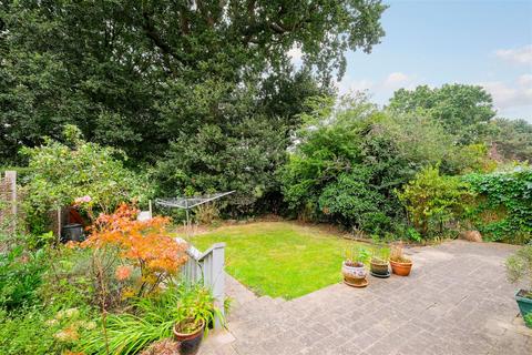 23 Rous Road, Buckhurst Hill, IG9 6BN