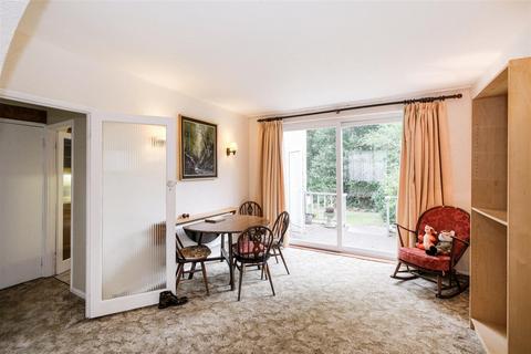 23 Rous Road, Buckhurst Hill, IG9 6BN