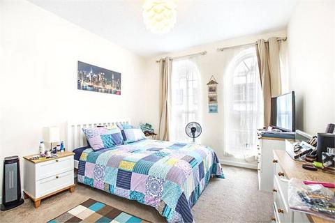 1 bedroom apartment for sale, Helena Square, Rotherhithe, London, SE16