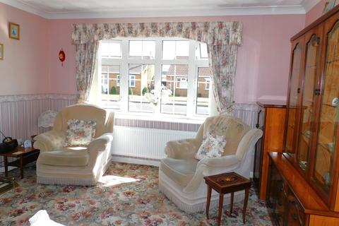 2 bedroom detached bungalow for sale, Fairfields, Holbeach