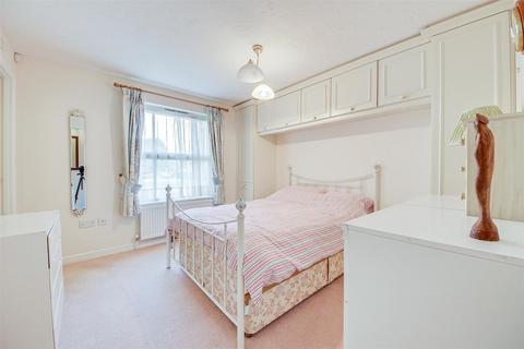 2 bedroom apartment for sale, Nelson Court, Southport PR8