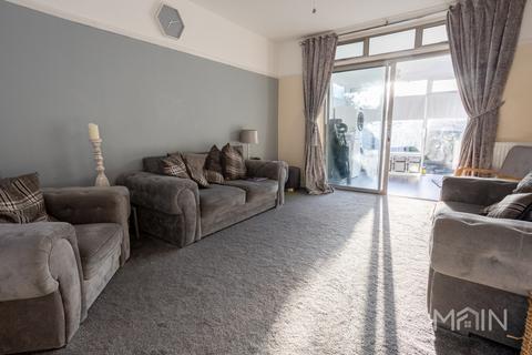 13 Avoca Close, Leicester, LE5 4RA