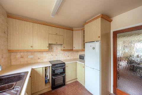 2 bedroom flat for sale, Hill Turrets Close, Sheffield