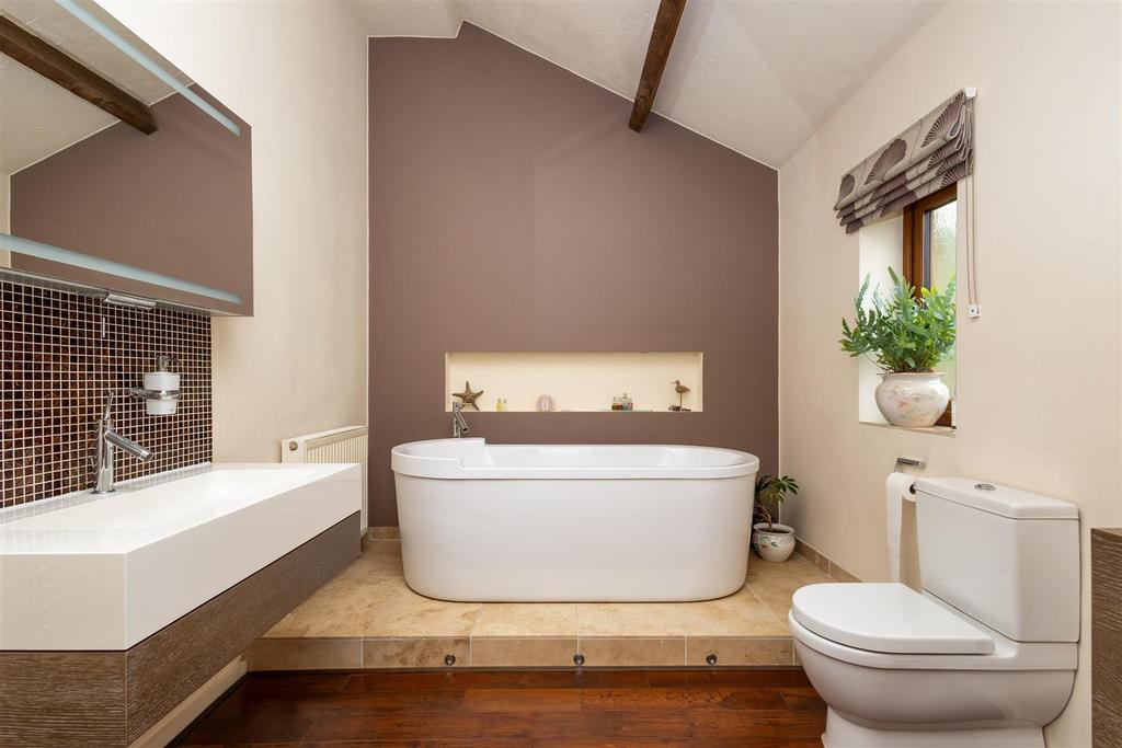 En-suite Bathroom