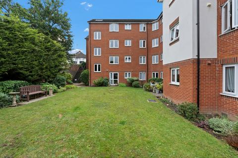undefined, Laburnum Court, Uxbridge, UB8