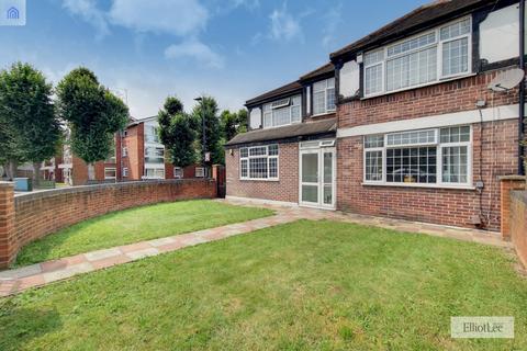 5 bedroom semi-detached house for sale, Middleton Avenue, Greenford UB6