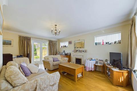 2a Montgomery Close, Sidcup, DA15 8RA