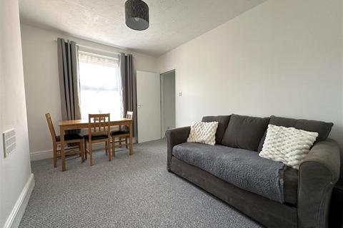 2 bedroom flat for sale, Providence Terrace, Chippenham