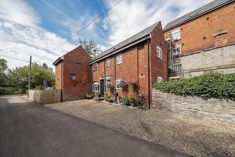 4 bedroom cottage for sale, Lugg Bridge,  Hereford,  HR1