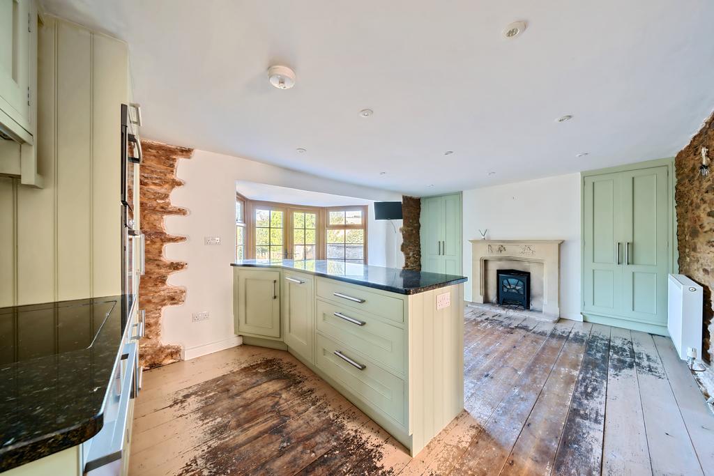 Fitted Kitchen