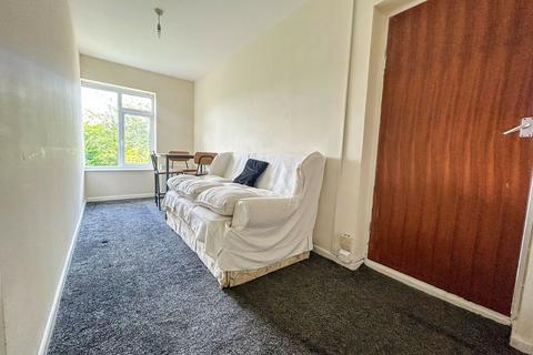 undefined, 3 Bedroom Flat To Let - HP11