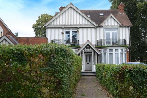 2 bedroom apartment for sale, Broom Road, Teddington